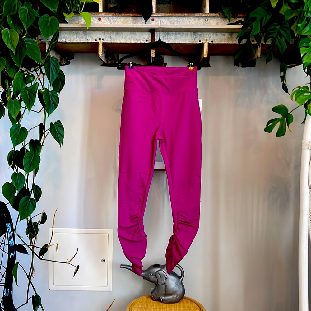 NWT Free People Very Berry Freeform Leggings - Medium